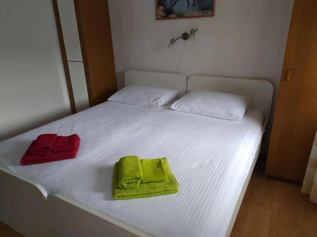 Rooms Mario Cres